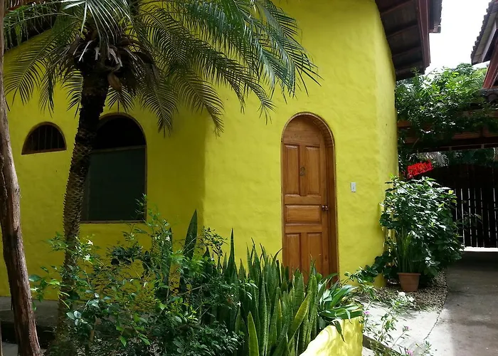 Casa Amarilla