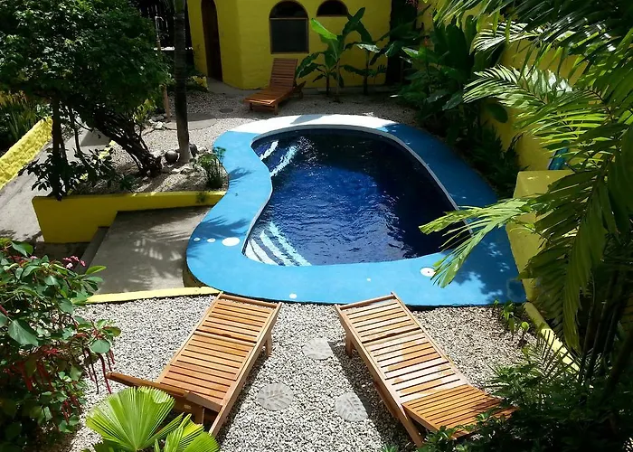 Casa Amarilla