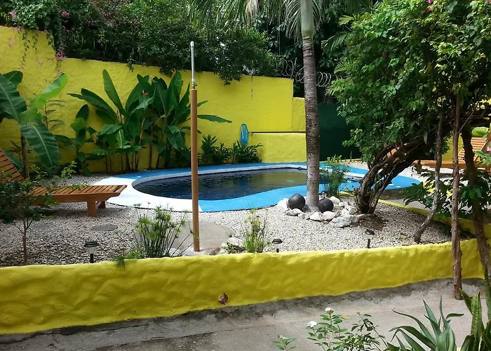 Casa Amarilla Sámara